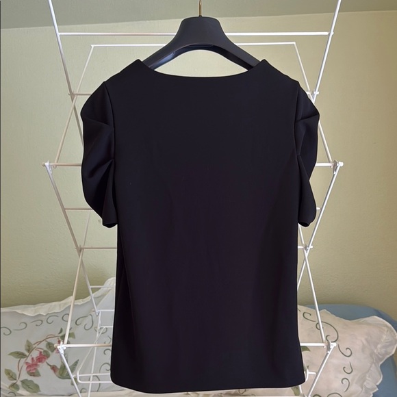 Black Short Sleeve Blouse Banana Republic size XS (A12) - Picture 4 of 5